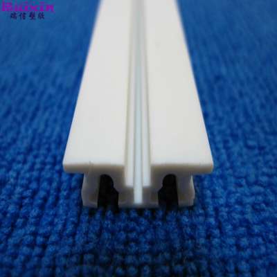 RX-20119271 white PVC guide profile used for window curtain